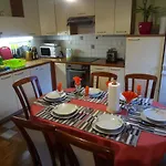 Tomas Old House - River Apartman