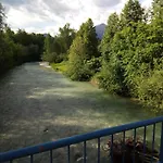 Tomas Old House - River Apartman