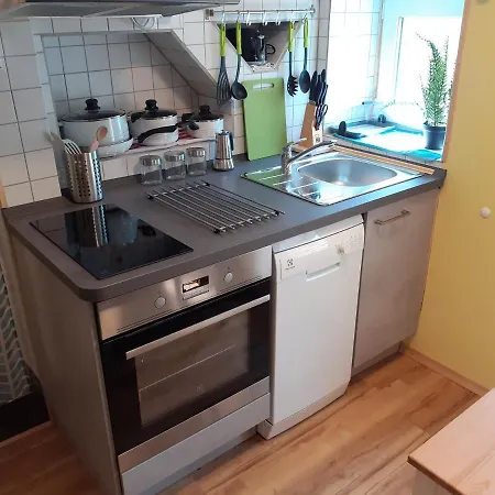 Tomas Old House - River 아파트 *