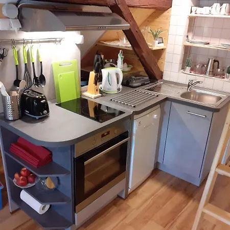 Tomas Old House - River