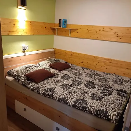 Tomas Old House - River 아파트 *