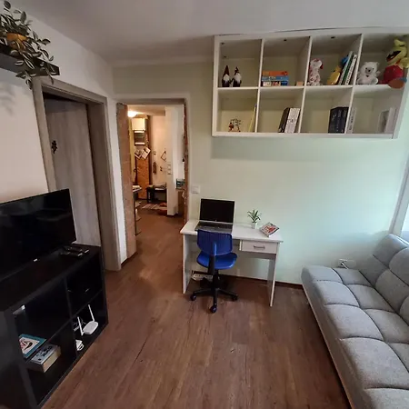 Tomas Old House - River Apartman