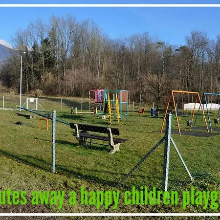 Tomas Old House - River 아파트 *