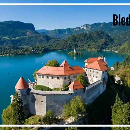 Tomas Old House - River 아파트 *