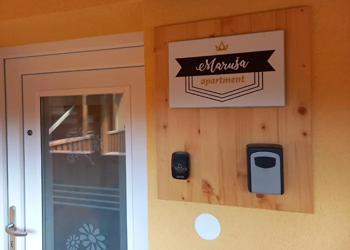 Tomas Old House - River *