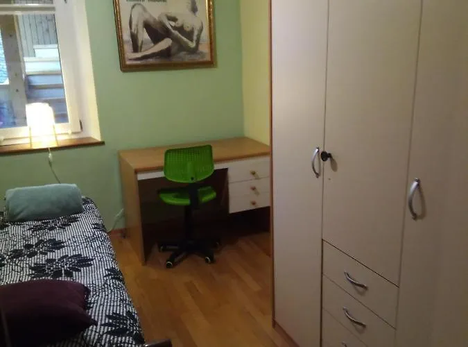 Tomas Old House - River *