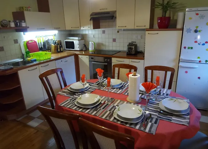 Tomas Old House - River Apartman